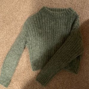 Green cropped sweater
